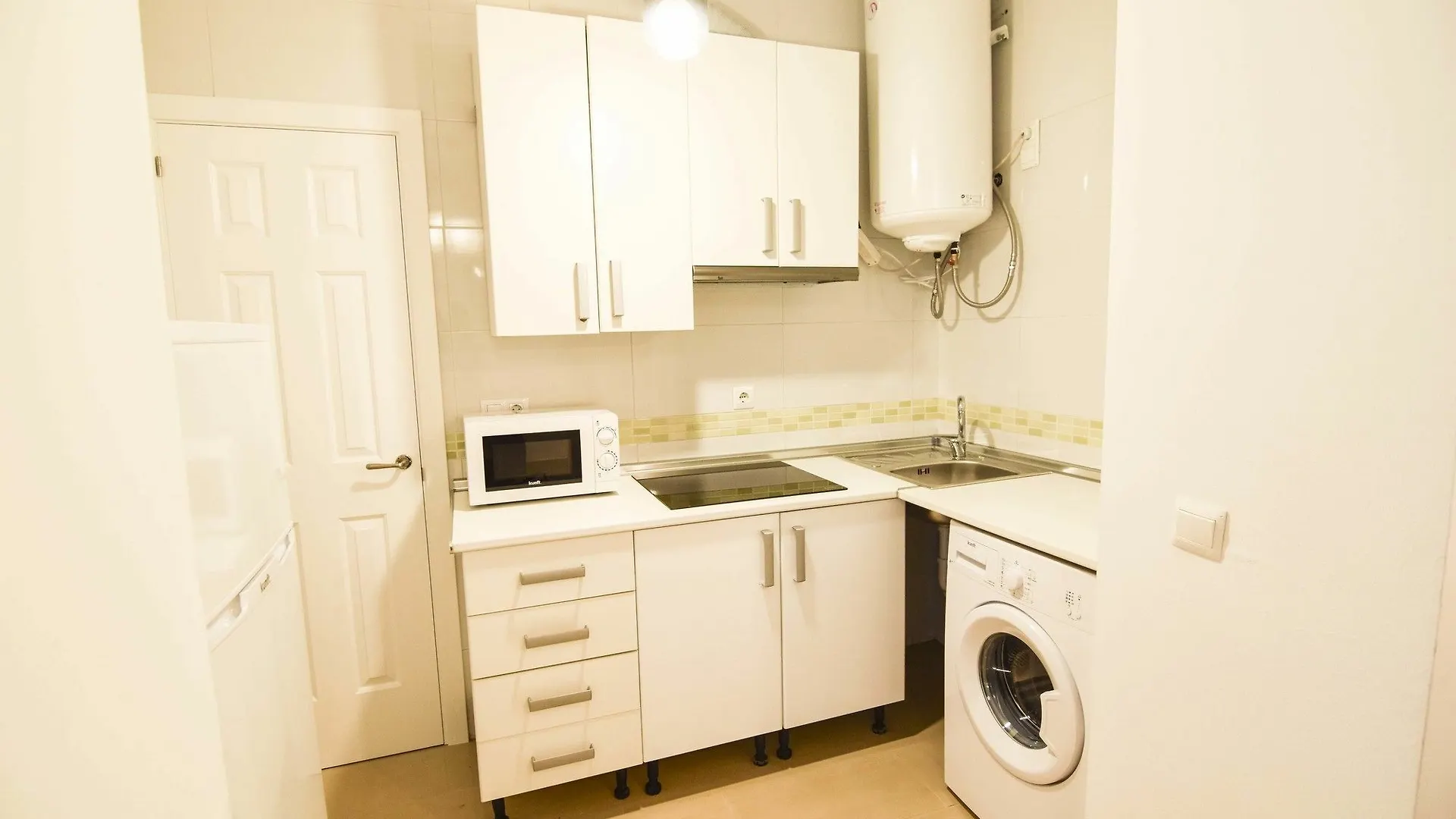 Letmalaga Center White Apartment