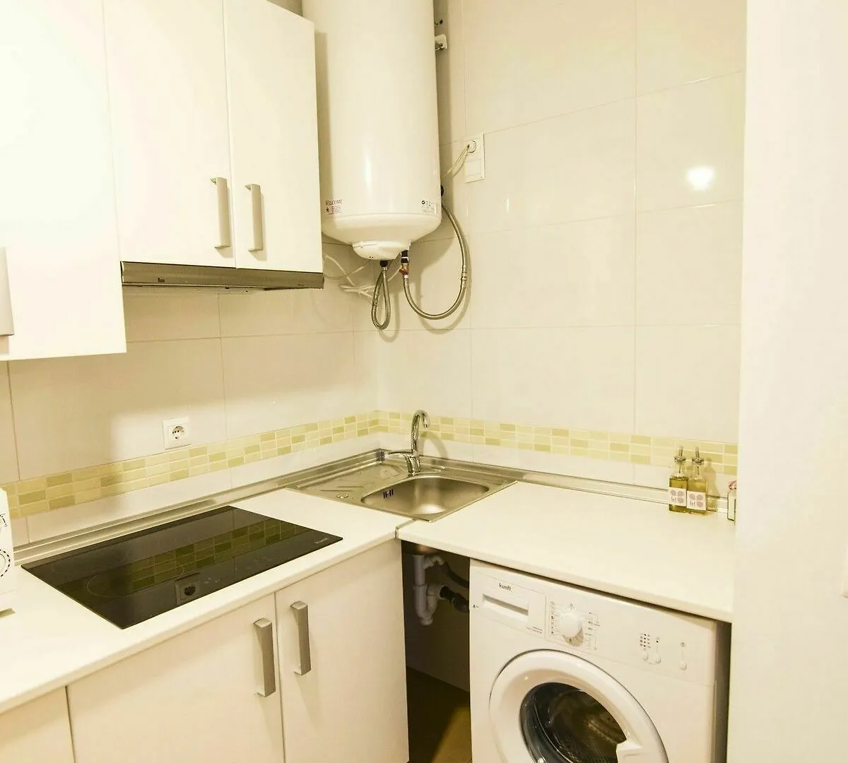 Letmalaga Center White Apartment